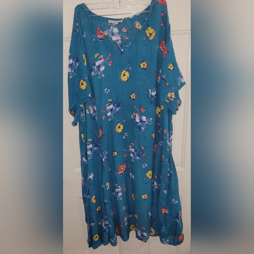 Woman's plus size floral blue dress, size 30